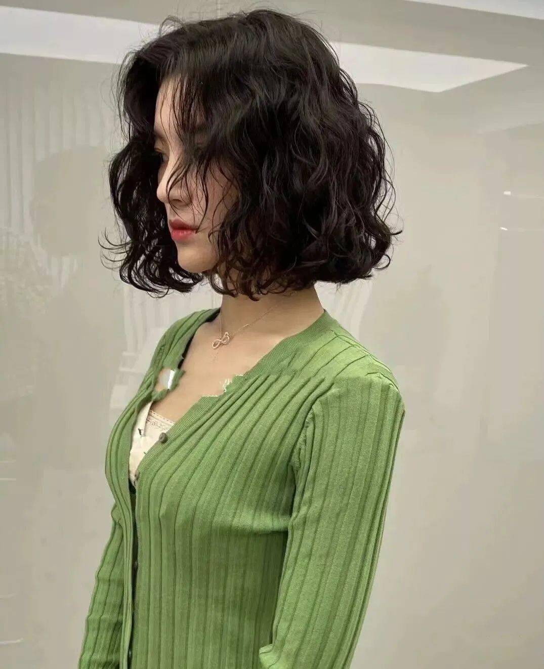 美美哒 小仙女 法式烫发_满超仙_情绪_短发