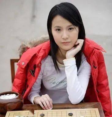 史上十大围棋美女,黑嘉嘉仅排第三,第一众望所归_学棋