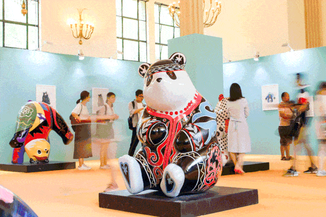 amazing pandaamazing panda 潘哒的艺术游行- 是以中国民族文化为