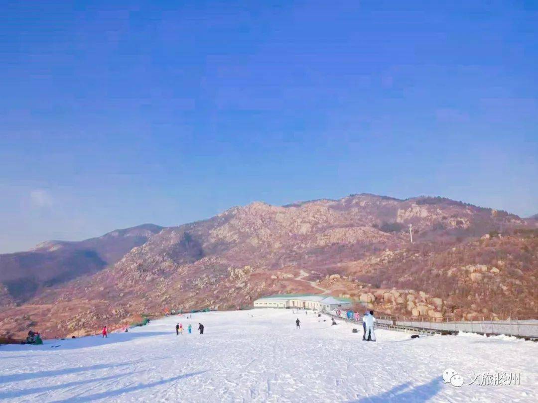 假期去哪 | 来莲青山滑雪场 体验冰雪运动,点燃冬日激情