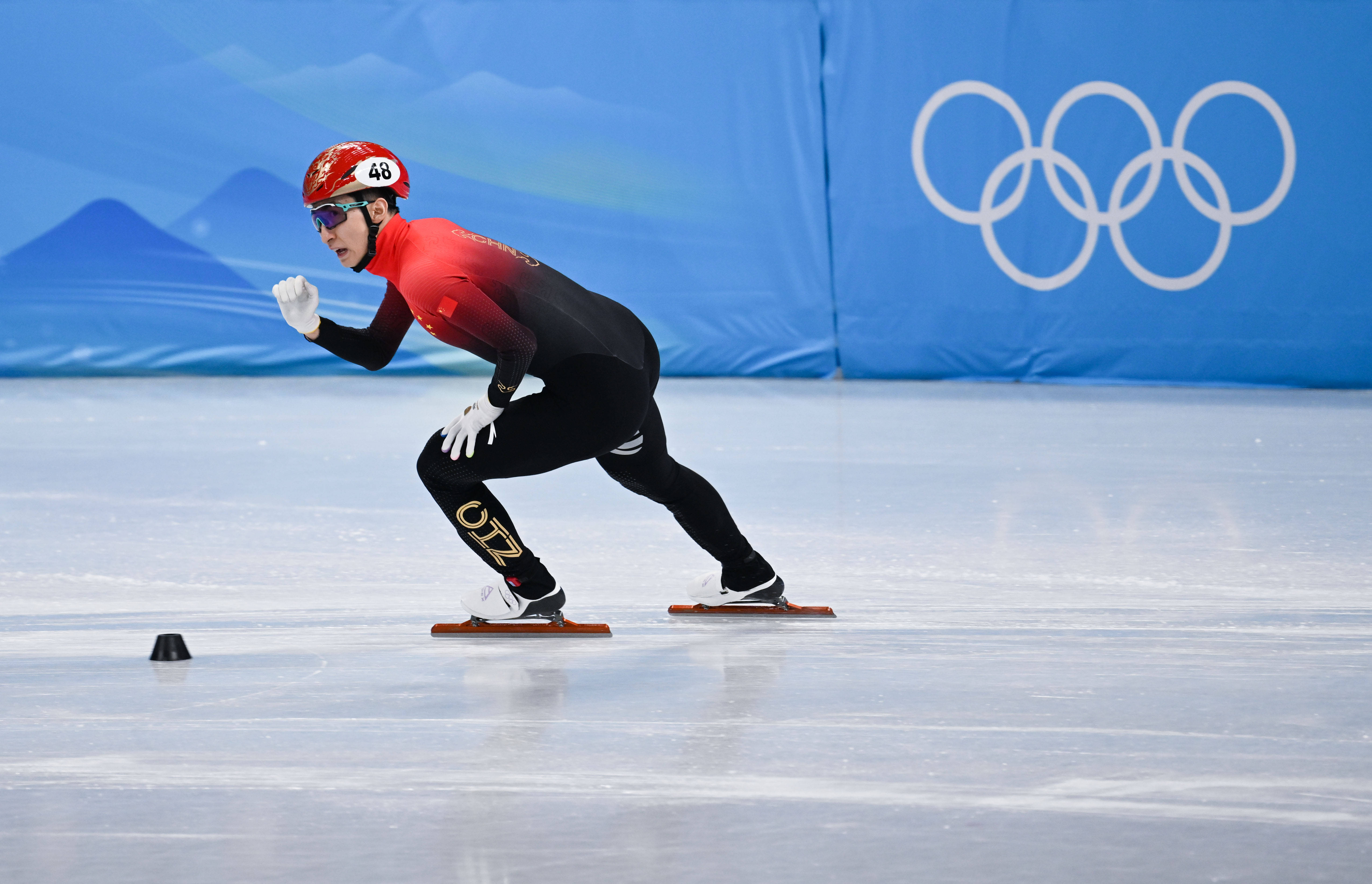 米银牌_中国队获得花样滑冰团体赛第五名_张雨婷短道速滑500米获第四