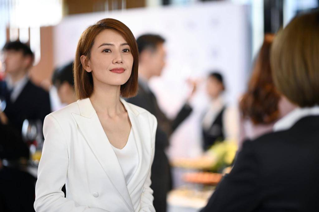 完美伴侣掀追剧热潮高圆圆解读多面陈珊