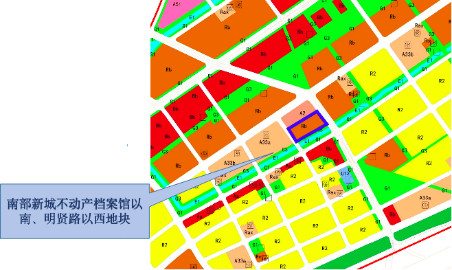 侧,地块北临南京市不动产档案馆,南至机场河特色街巷,西至柴园北路