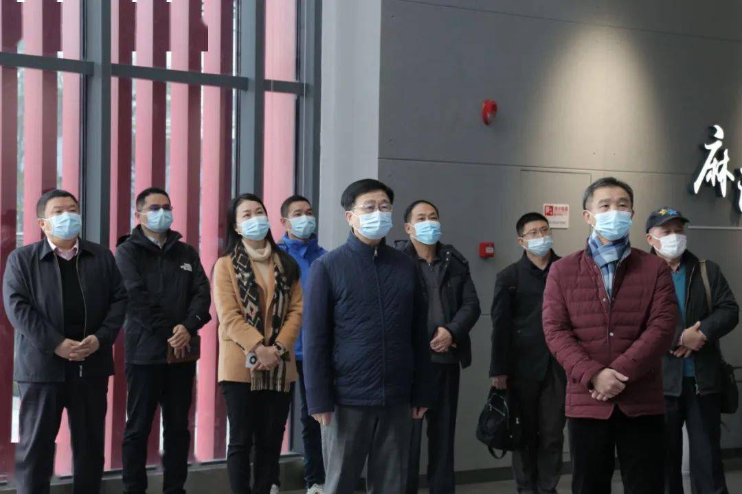 员杨敏,省政府文史研究馆馆员张春雷,省政府参事方健宏等一行走进麻涌