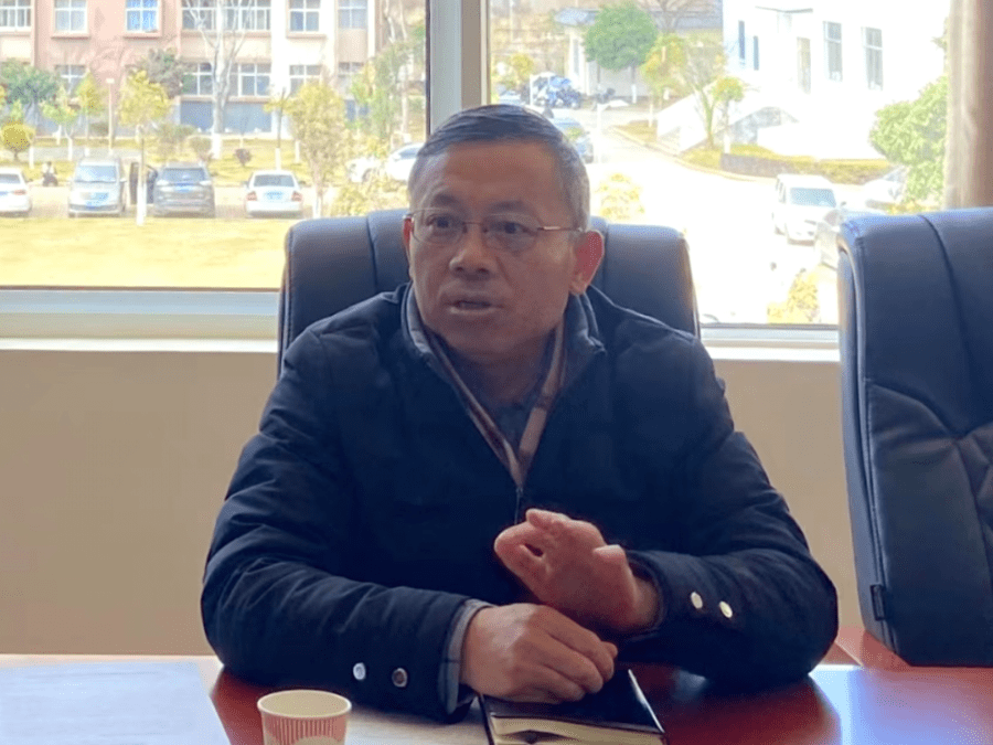 会上,杜一民副校长从学院下设的基层教育教学组织及其职能,滇西应用