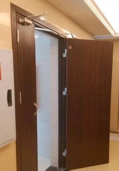 闭门器,顺序器安装合规,开启灵活 防火门合格证,身份证齐全防火门