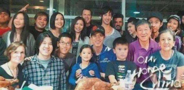 王力宏当年与周杰伦并驾齐驱，如今被前妻李靓雷拉下神坛！