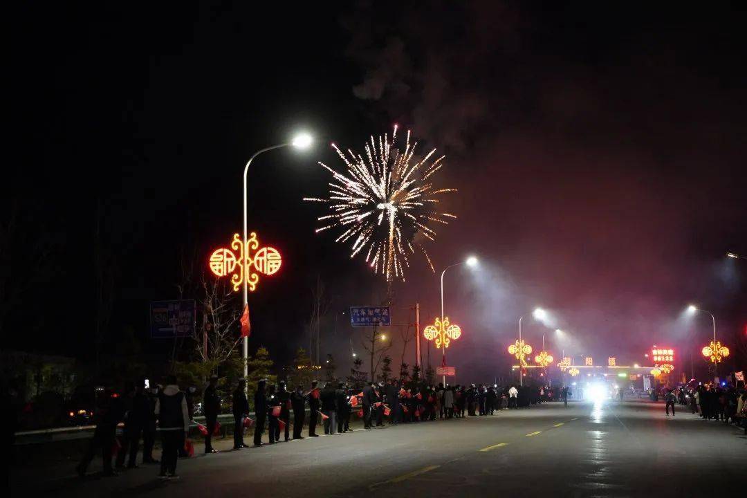 县委书记孙维良,县委副书记,县长史秀明,县政协主席林希铭带领在辉县