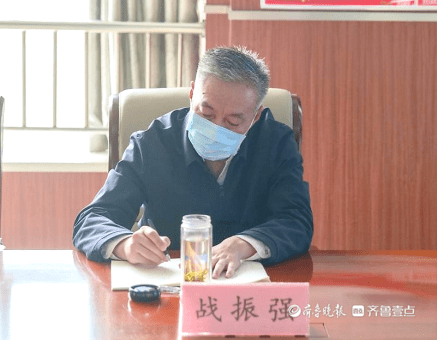 会上,战振强从"正确处理疫情防控和学院事业发展关系,正确处理疫情