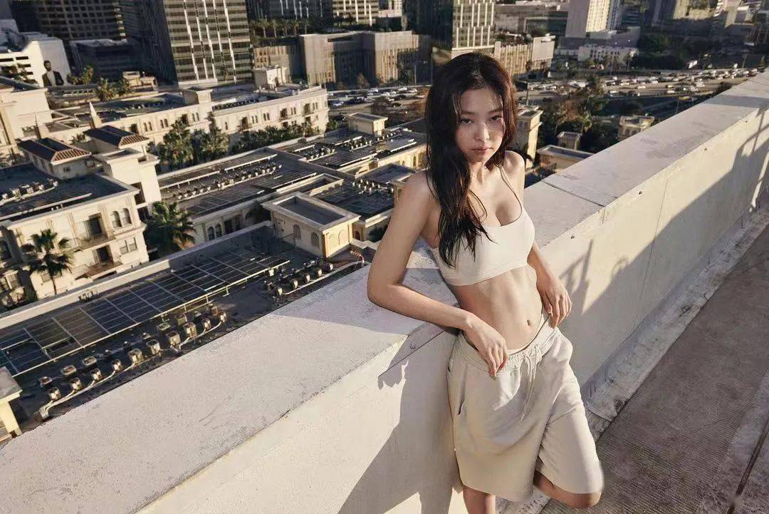 网友:神仙美女姐姐!_香奈儿_身材_jennie