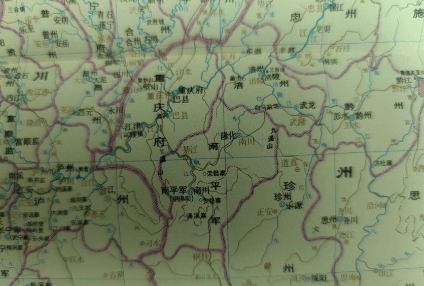 以今万盛境为中心的溱州及荣懿县,存在时间跨越了整个唐代和大半个