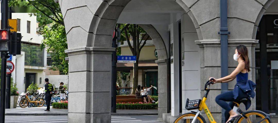 我们整理了购物,就医,出行,办事等信息,《重启"申