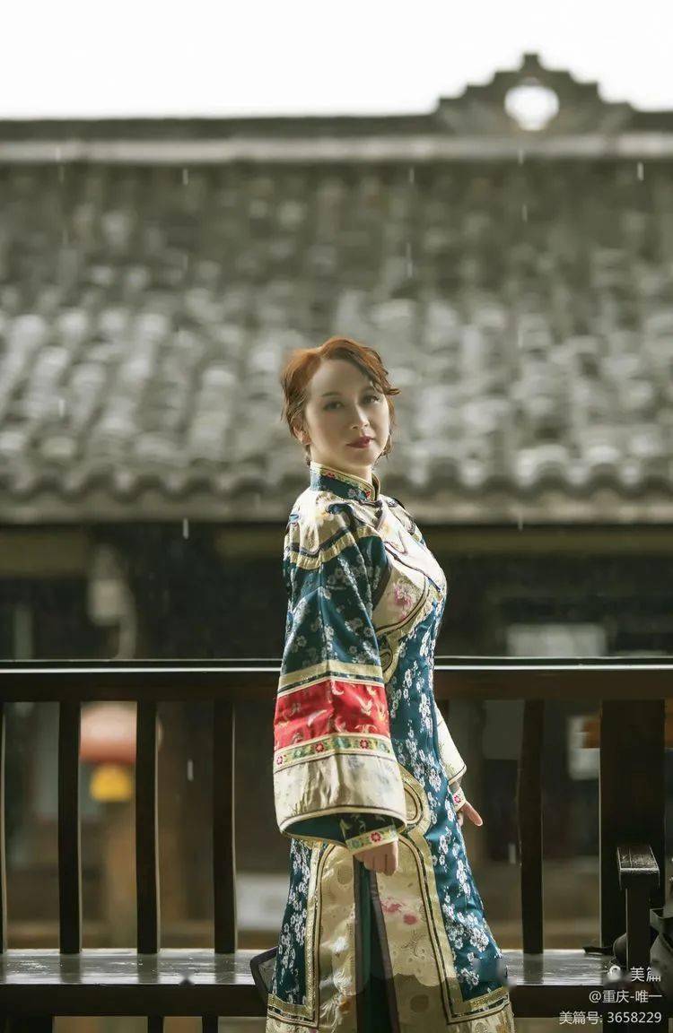 人像摄影:锁清秋_大院里_妹妹_姐姐