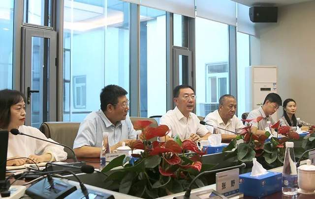黑龙江省五常市人民政府领导一行到访集团考察交流