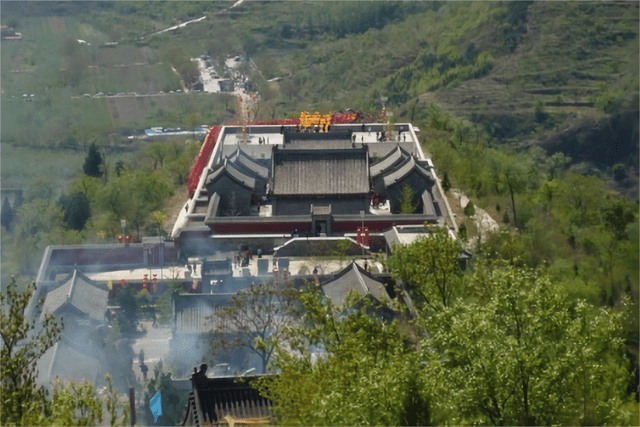 鸟语花香，晨钟暮鼓！北京一景区，以丫鬟命名，还藏有碧霞元君祠