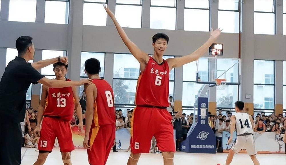 cba新赛季4位新人,曾凡博王岚嵚之外"两广新星"值得关注_黄明依_天赋