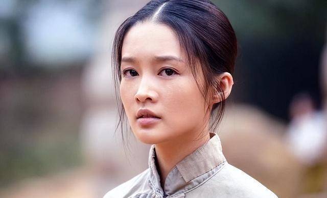 "天生苦瓜脸"的10位女星,个个星途坎坷,有人年过60无人陪伴_李沁_张可