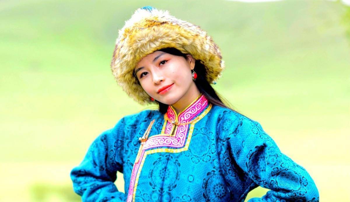 蒙古国恢复传统蒙文背后有着怎样的历史？匈奴人和蒙古人是两回事