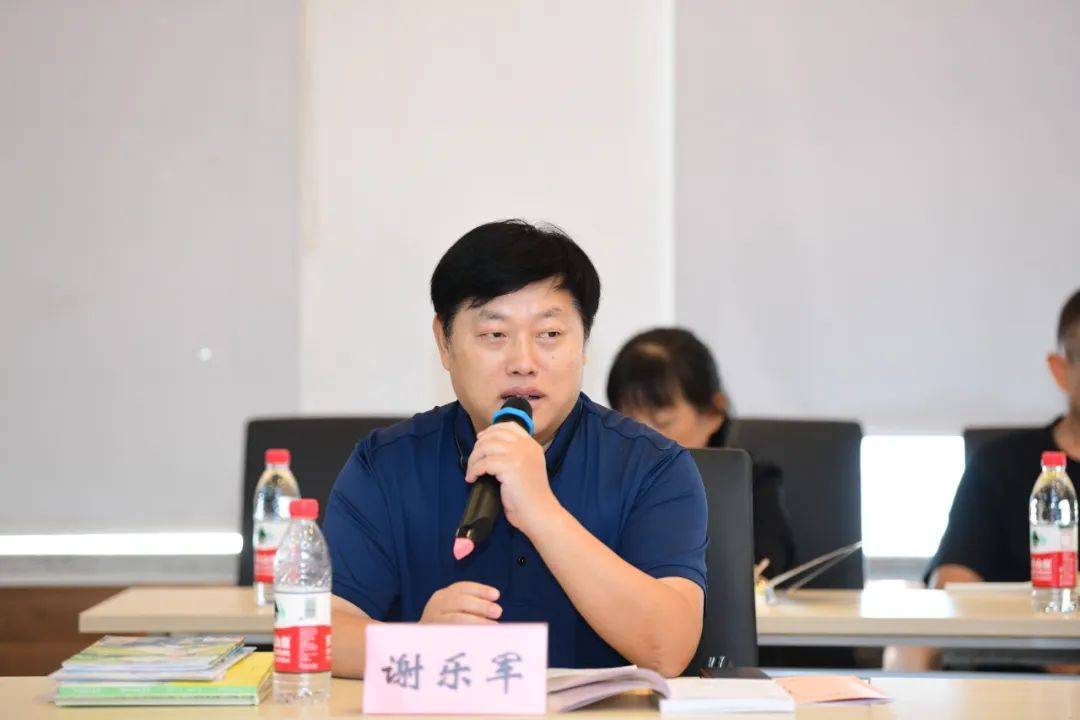 谢乐军(国家一级作家,湖南省作家协会全委,湖南省寓言童话文学研究