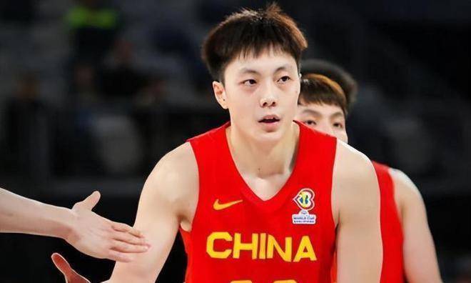 米乐M6 M6米乐6名后卫只有他们两个明白尤其是最后给周琦的传球真的很舒服(图5)