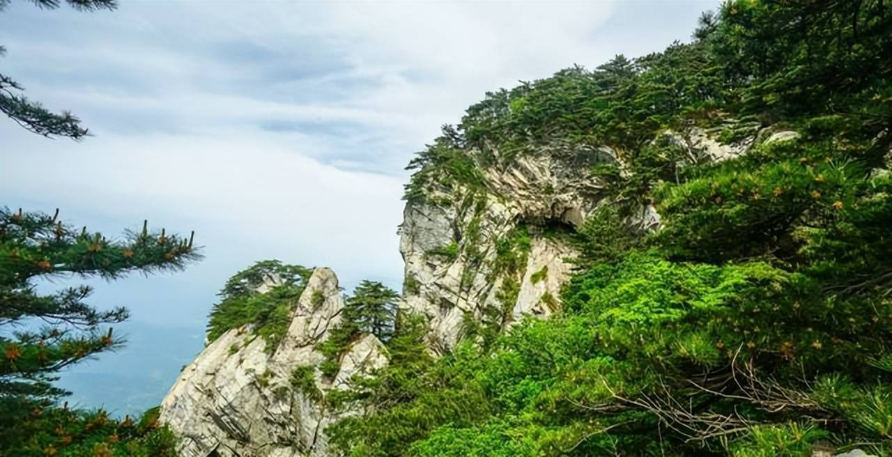 地处于鄂豫皖三省交界处家喻户晓的大别山这一省占领的风景最多