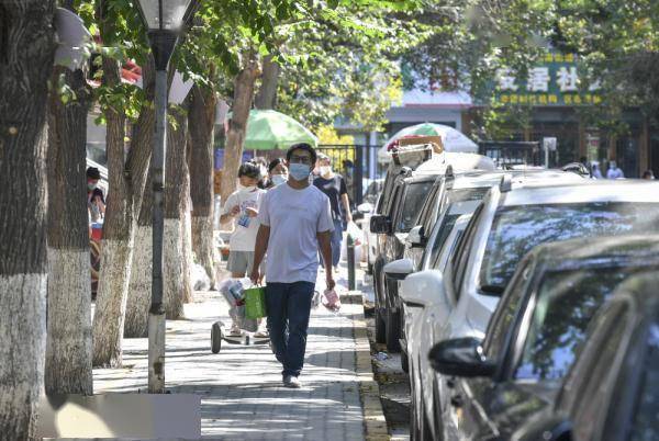 乌鲁木齐市低风险区逐步恢复正常生产生活秩序