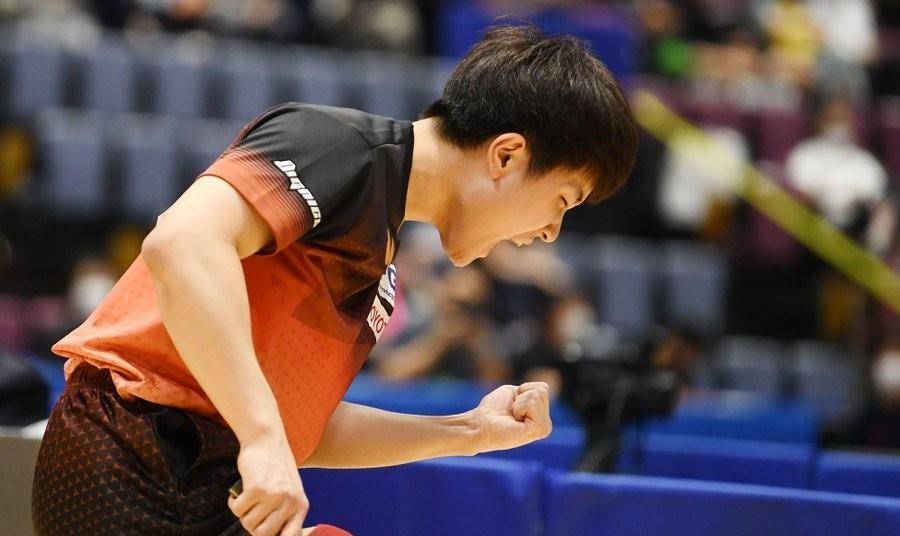 日本乒乓奥运选拔赛,张本智又输了冠军,伊藤美诚横扫石川佳纯_决赛