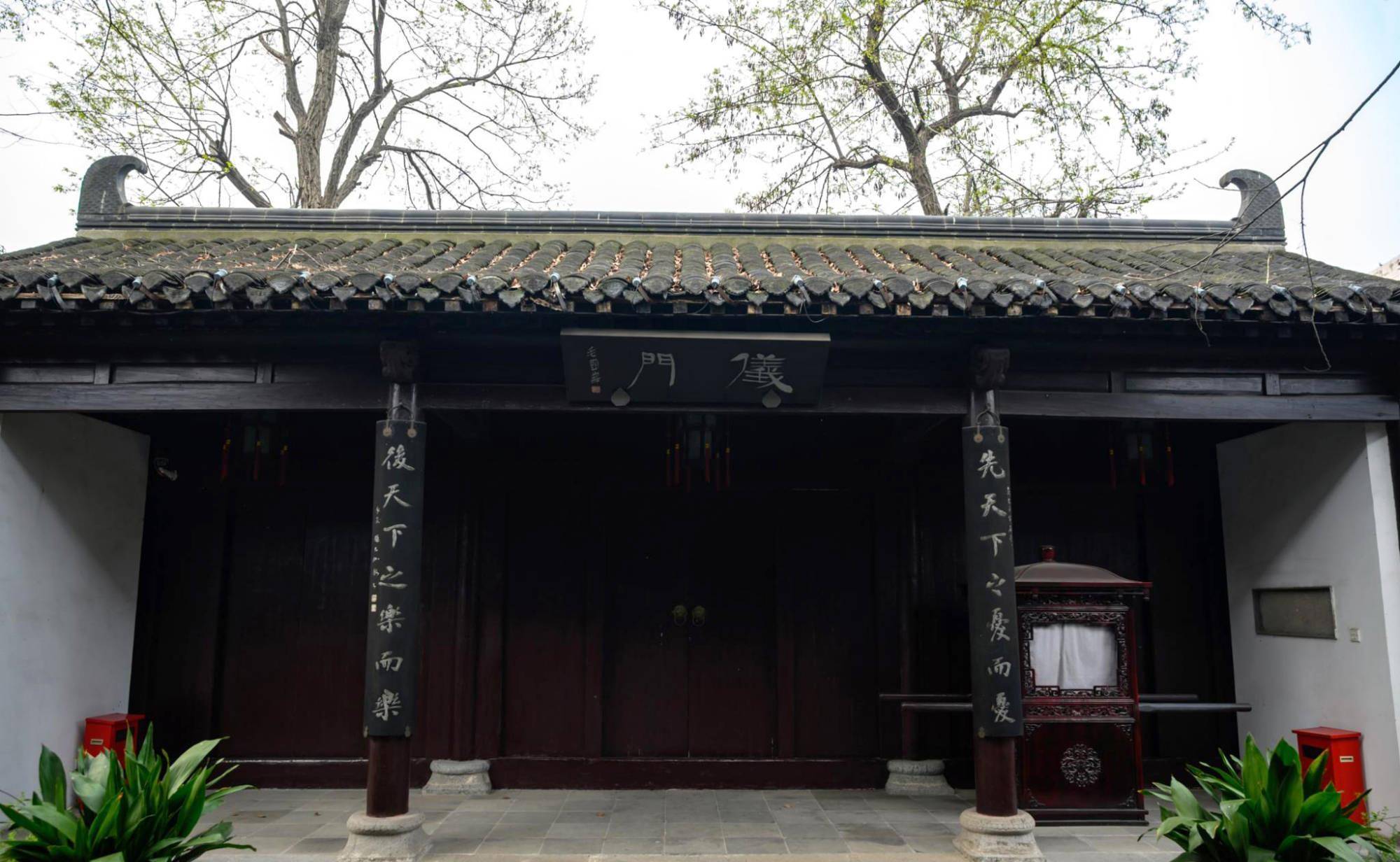 江苏兴化古县衙，至今已1000多年历史，范仲淹曾在此为官三年