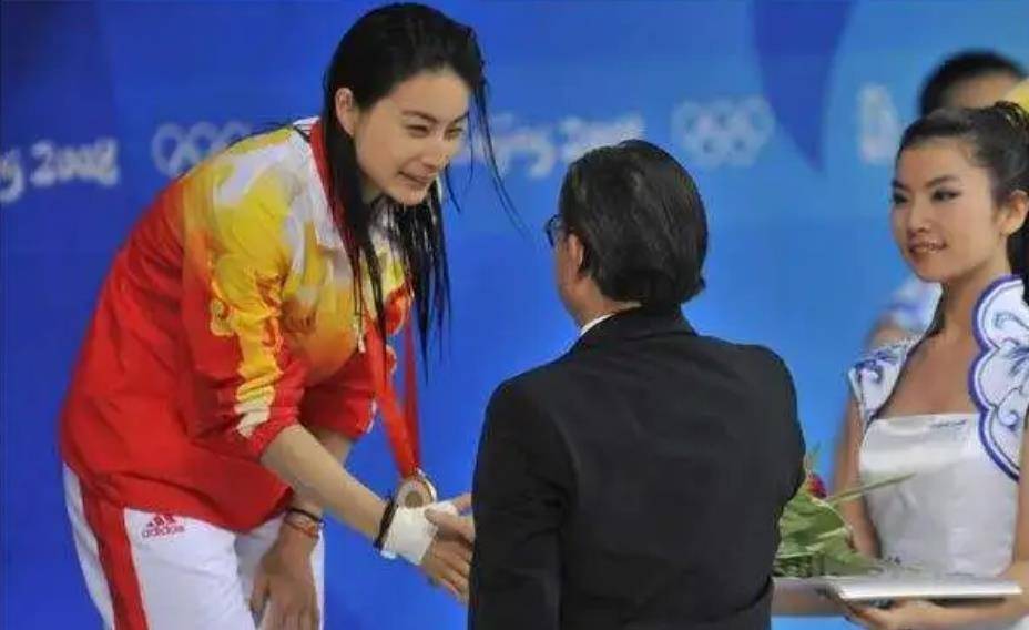 ������׷��·����Ů��������ţ���������ĸҪ�ٻ飬���� ...