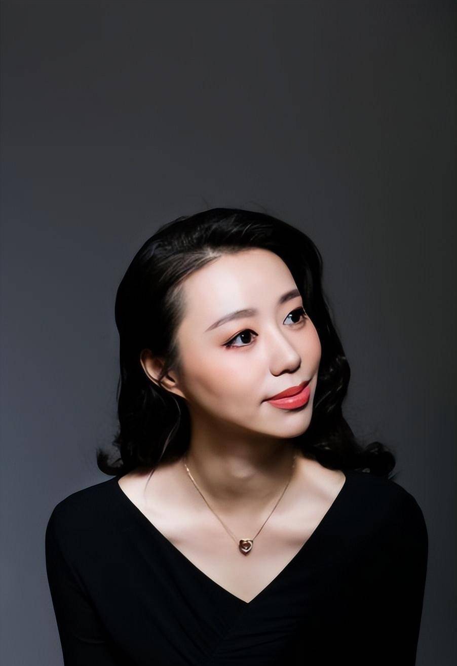 著名作曲家印青:与"音乐女神"结婚,对妻子和女儿有愧疚_创作_煤油灯