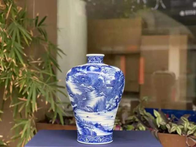 丁国荣老师作品丁国荣老师作品经过潜心钻研青花瓷绘画