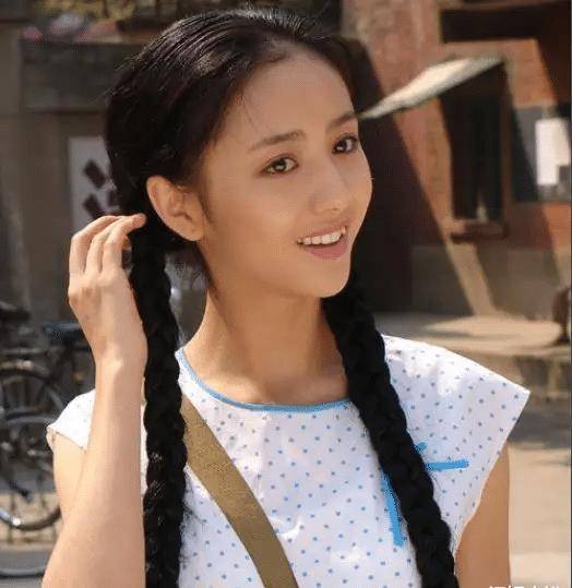 官宣分手1年,佟丽娅与陈思诚再同框,再看两人的婚