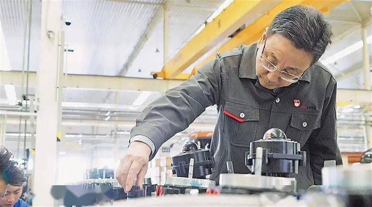 马玉山:吴忠仪表成就了我9月23日,记者在吴忠仪表