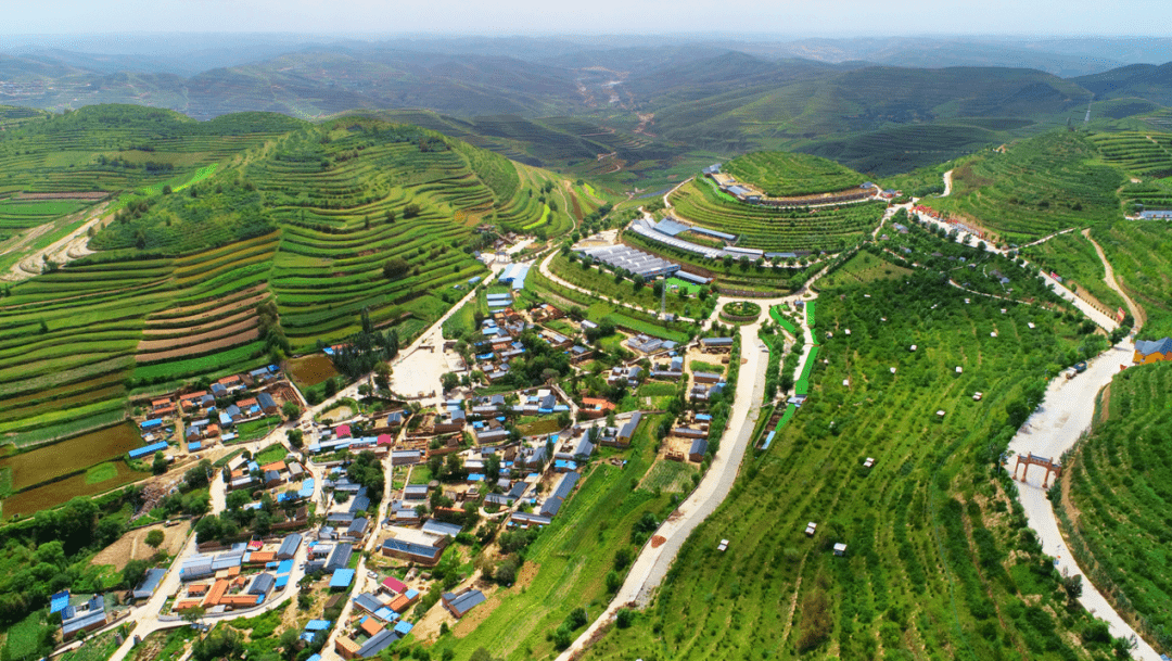 ���Ͻ��ϡ���ɫ����α䡰�ᾰ��ح���ò�ҵ��������ˮ��ɽ�� ...