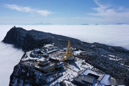 峨眉山下雪也太仙了