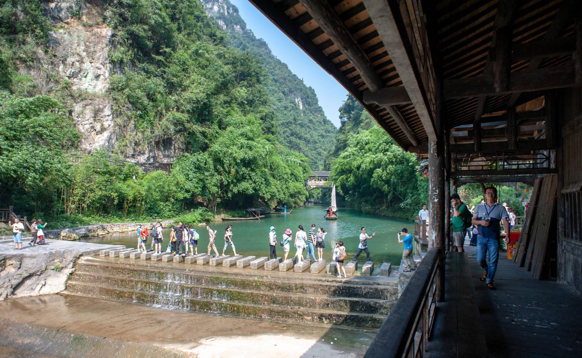 湖北宜昌三峡人家，长江三峡最美的风景线，景色宛若“世外桃源”