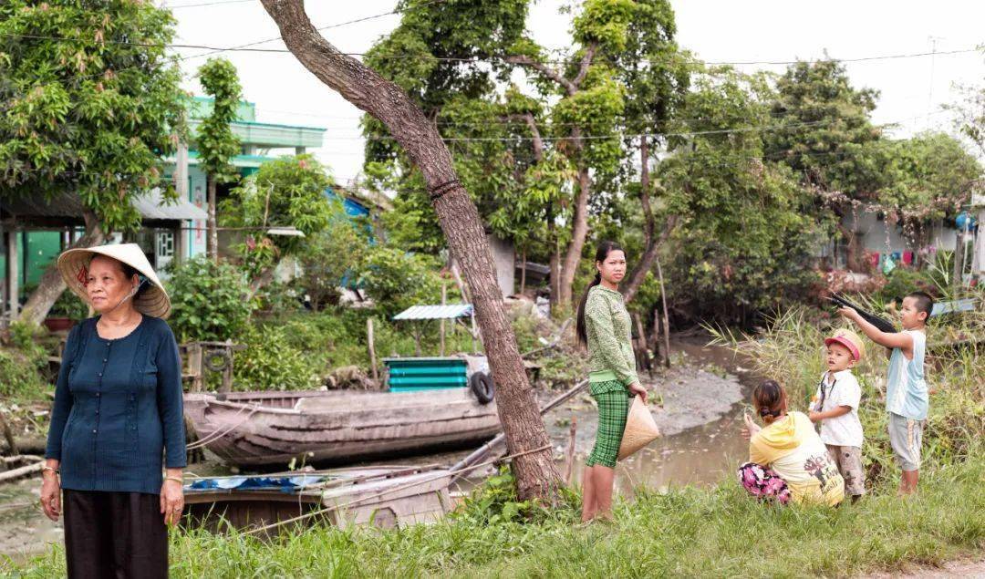 �ھŽ���Ϲ�����Ӱ˫��չ��Ʒ�������䡢�¼��¸�У��