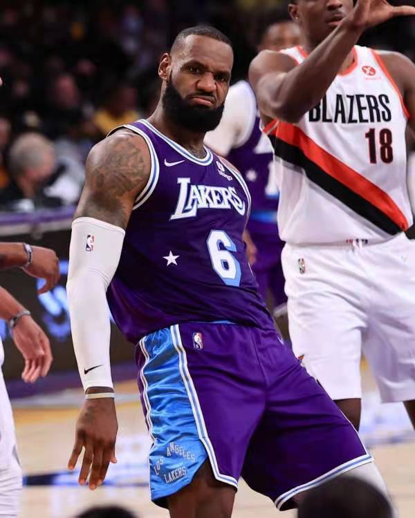 成都借卵价格（原创
            NBA排名！公牛反超篮网升至第一，勇士太阳领跑，詹姆斯创纪录）