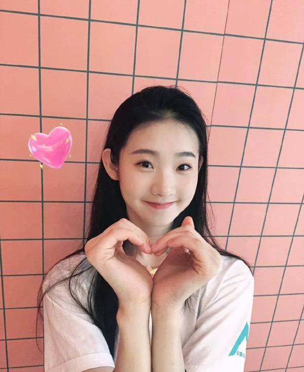 《创3》陈欣叶成首位退赛选手,入营50天哭了3次,第三次其实对峙不住了 《创3》陈欣叶成首位退赛选手,入营50天哭了3次,第三次其实对峙不住了