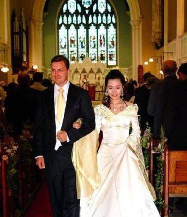 ���Ů�����������С�ӣ����ҳ�ʱ�ŷ��֣�����6ǧƽ��լ�� ...