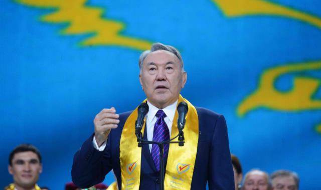 这个自愿归还中国土地的国家就是哈萨克斯坦,为啥他们愿意归还咱们