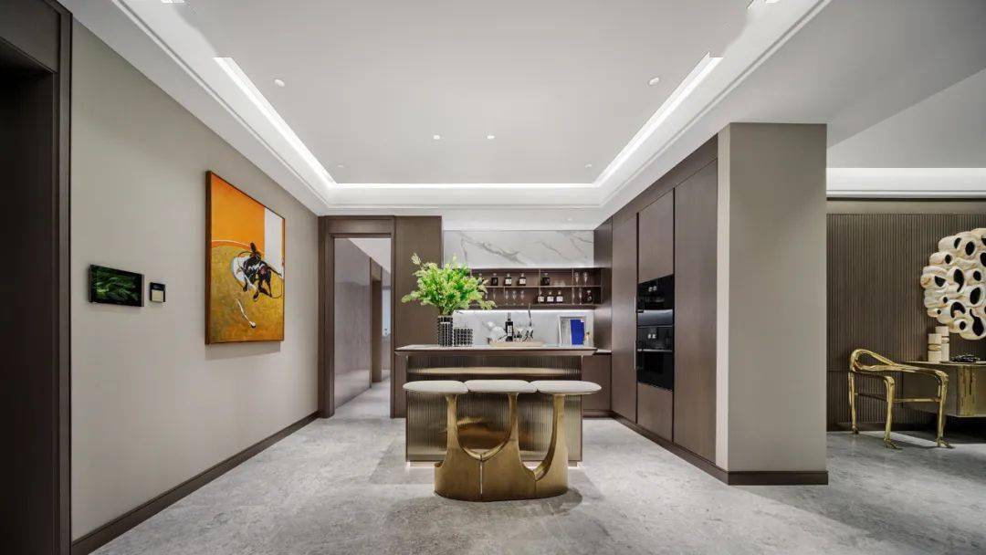 �人��լ�ġ�����������������һ�ر��ۺ���