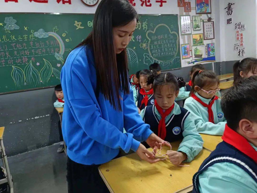 汝南县第九小学:特色大课间,朝气满校园_教育_小晗