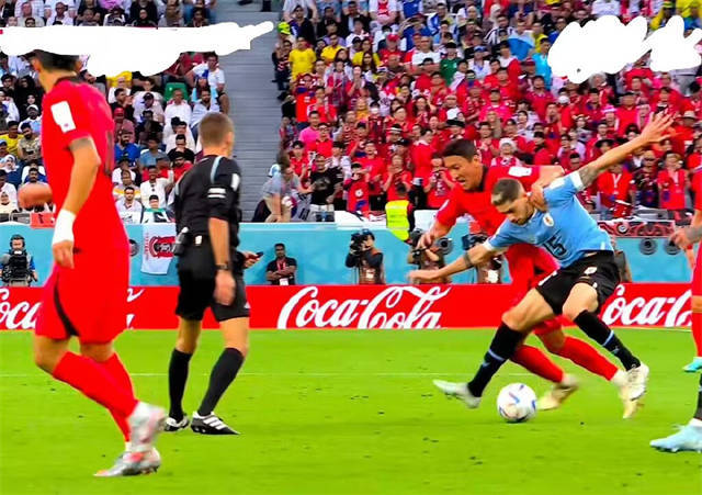 世界杯现“面具魔咒”！戴面具的人踢了三场0-0，韩国被骂踢球脏