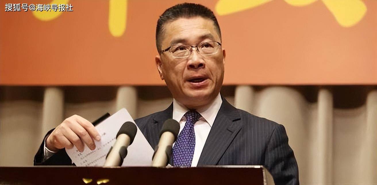 原创
            民进党宣示扫黑首日徐国勇就请辞，王鸿薇批：荒谬；游淑慧酸：怕扫到自己人（徐国强民盟）