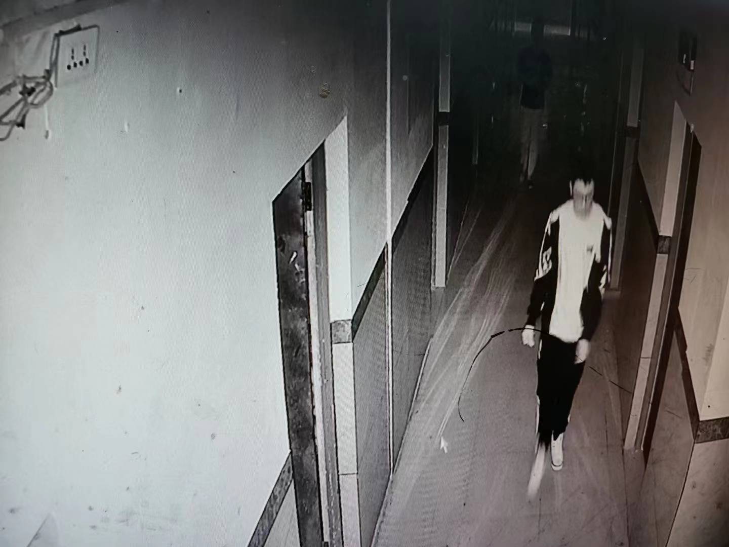 江西高中生胡鑫宇失踪已过60天：被焦灼、无解、谣言裹挟的双亲