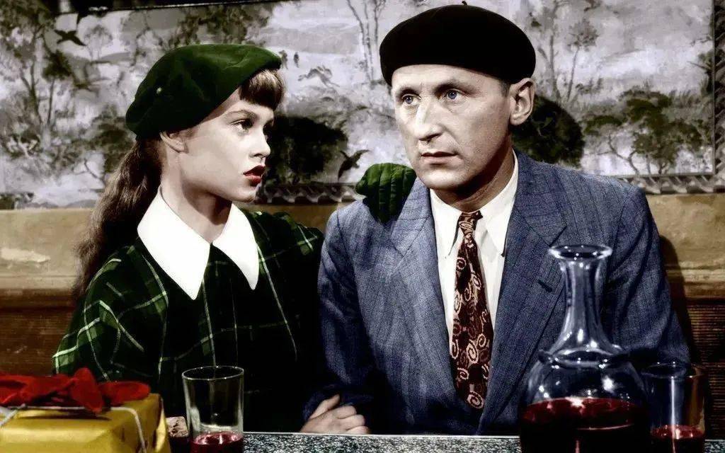 ����ŷ�����˵ġ�����Ů���ǡ�����λ������СҰè����ʵ�е� ...