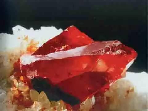 ʯͷ