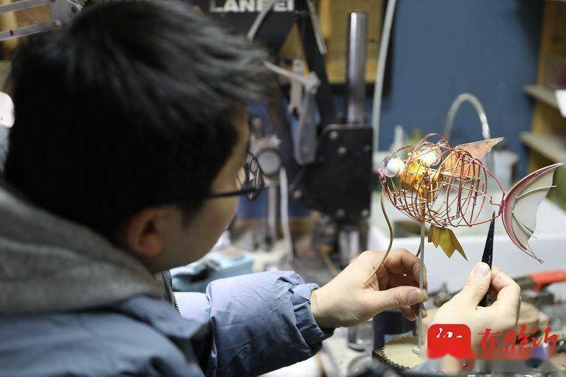 ������żװ������ʦ�ż�ΰ����ľͷ��������ż������