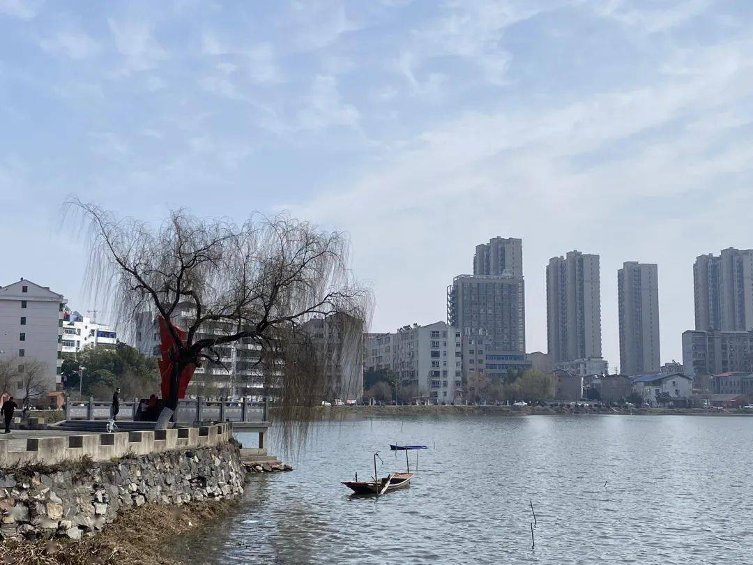 黄州一日：走过苏东坡诗词诞生的地方